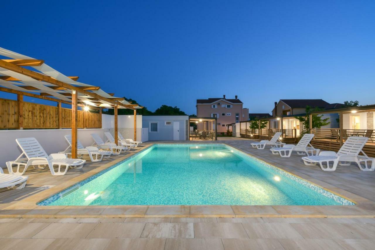 Bungalov Medanic - Private Pool Privlaka  Eksteriør bilde
