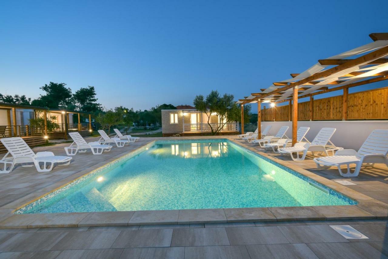 Bungalov Medanic - Private Pool Privlaka  Eksteriør bilde
