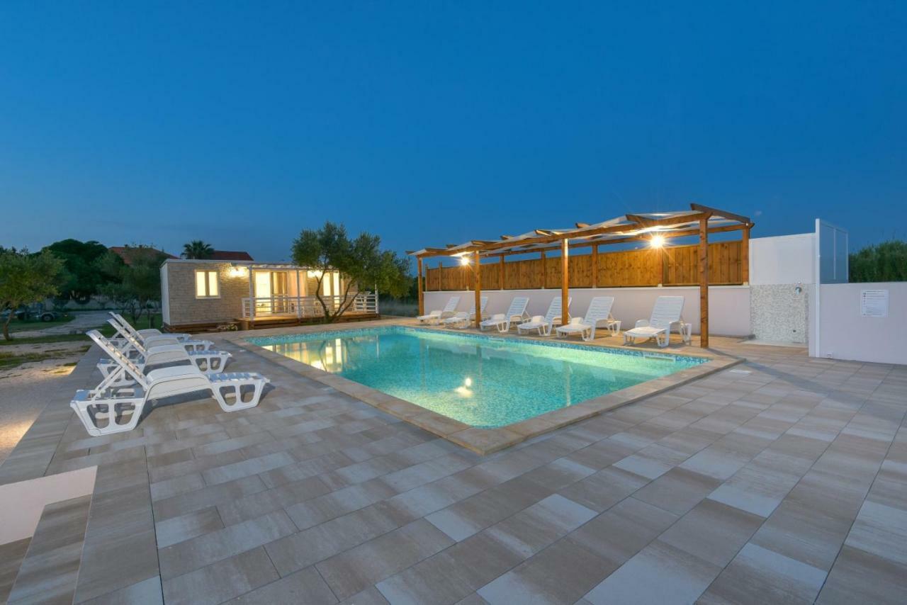 Bungalov Medanic - Private Pool Privlaka  Eksteriør bilde
