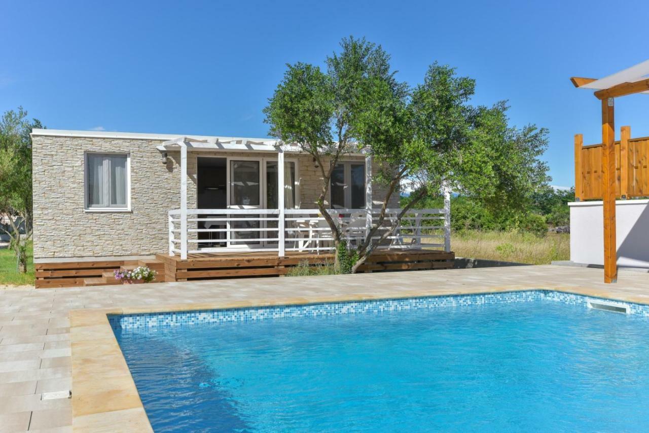 Bungalov Medanic - Private Pool Privlaka  Eksteriør bilde